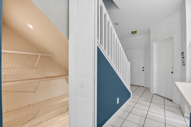 9695 Porta Leona Lane, Boynton Beach, FL 33472