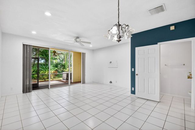 9695 Porta Leona Lane, Boynton Beach, FL 33472