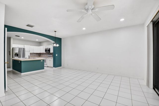 9695 Porta Leona Lane, Boynton Beach, FL 33472