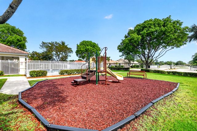 9695 Porta Leona Lane, Boynton Beach, FL 33472
