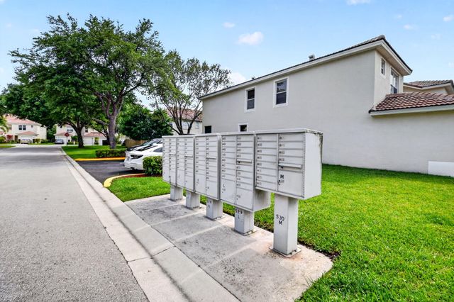 9695 Porta Leona Lane, Boynton Beach, FL 33472