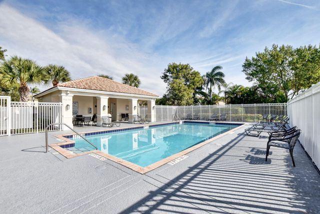 9695 Porta Leona Lane, Boynton Beach, FL 33472
