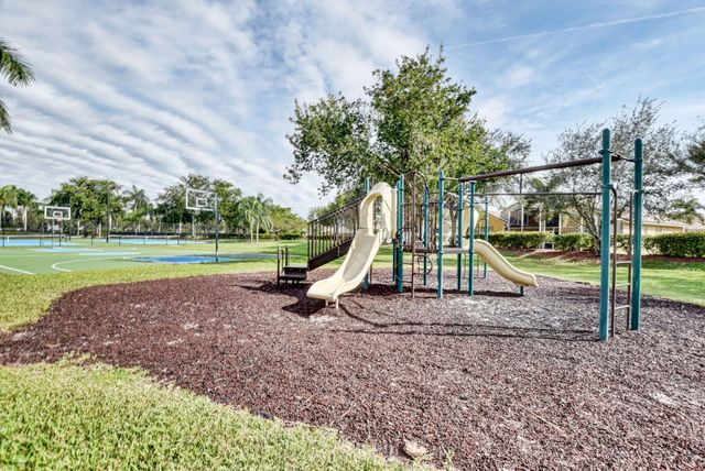 9695 Porta Leona Lane, Boynton Beach, FL 33472