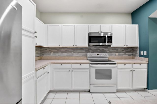 9695 Porta Leona Lane, Boynton Beach, FL 33472