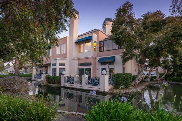 808 Lakeshore Drive, Redwood Shores, CA 94065