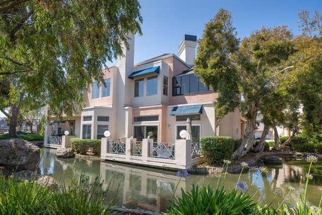 808 Lakeshore Drive, Redwood Shores, CA 94065