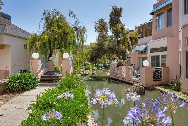 808 Lakeshore Drive, Redwood Shores, CA 94065