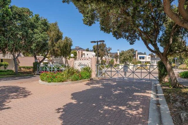 808 Lakeshore Drive, Redwood Shores, CA 94065