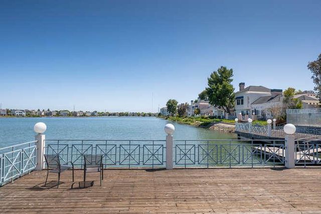 808 Lakeshore Drive, Redwood Shores, CA 94065