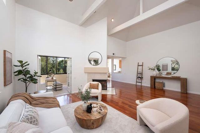 808 Lakeshore Drive, Redwood Shores, CA 94065