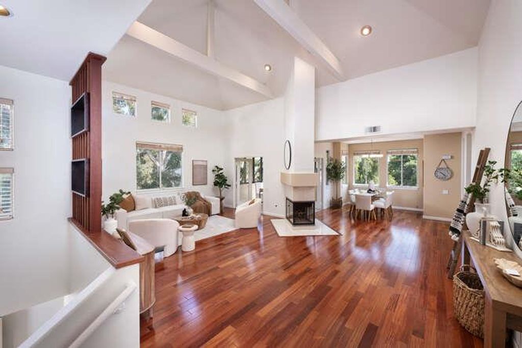 808 Lakeshore Drive, Redwood Shores, CA 94065