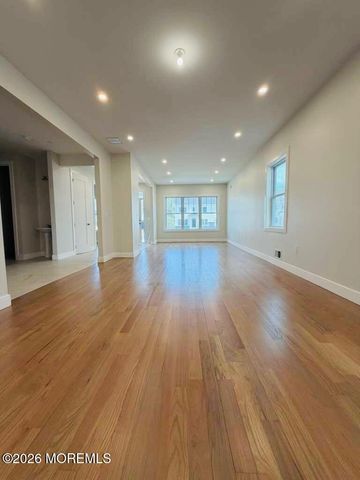 10 Farry Street, Lakewood, NJ 08701