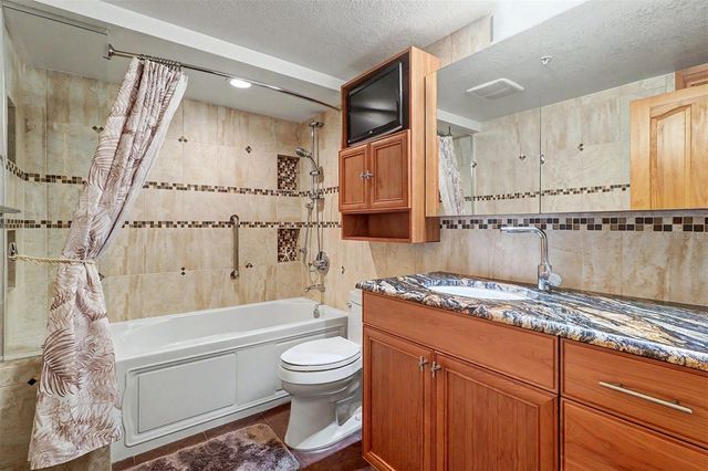 2504 GULF BOULEVARD 304, Indian Rocks Beach, FL 33785