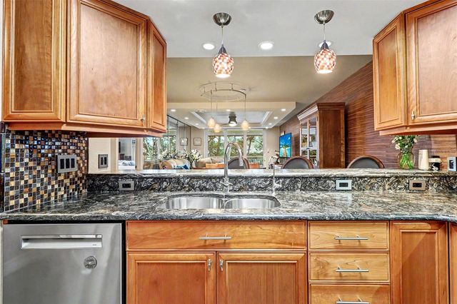 2504 GULF BOULEVARD 304, Indian Rocks Beach, FL 33785