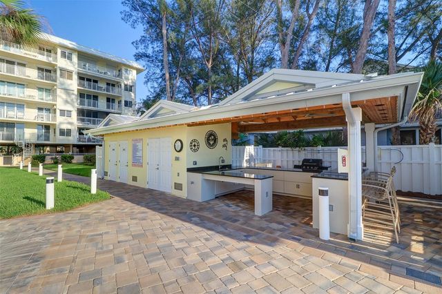 2504 GULF BOULEVARD 304, Indian Rocks Beach, FL 33785