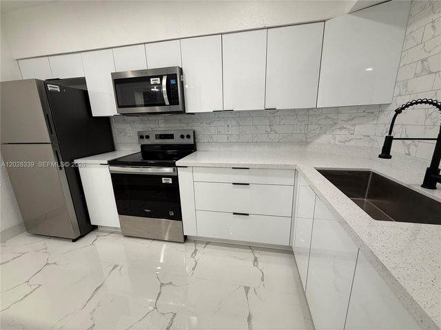 6520 W 8th Ln 2, Hialeah, FL 33012