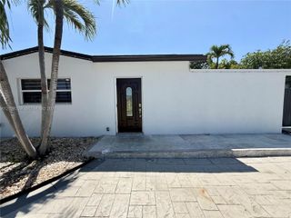 6520 W 8th Ln 2, Hialeah, FL 33012