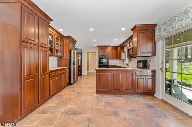 64 Lindbergh Rd, East Amwell Twp., NJ 08551