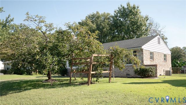 6313 Brookshire Dr, Chesterfield, VA 23234