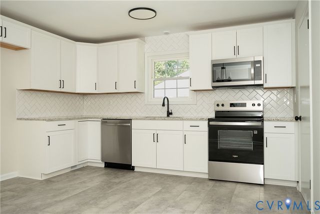 6313 Brookshire Dr, Chesterfield, VA 23234