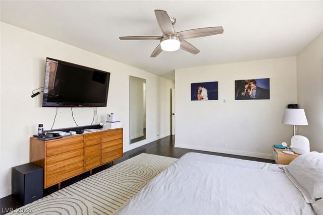 6316 Coyote Valley Court, North Las Vegas, NV 89084