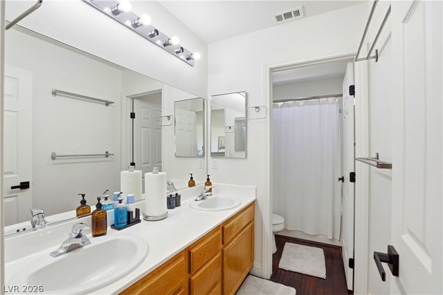 6316 Coyote Valley Court, North Las Vegas, NV 89084