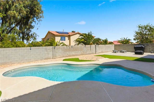 6316 Coyote Valley Court, North Las Vegas, NV 89084