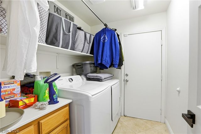 6316 Coyote Valley Court, North Las Vegas, NV 89084