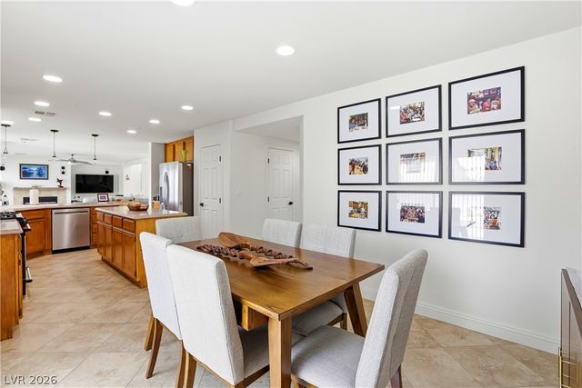 6316 Coyote Valley Court, North Las Vegas, NV 89084