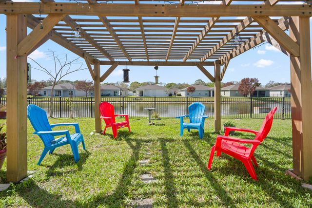 5255 Oakland Lake Circle, Fort Pierce, FL 34951