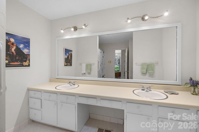 3039 Longwood Drive, Shelby, NC 28152