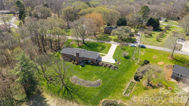 3039 Longwood Drive, Shelby, NC 28152