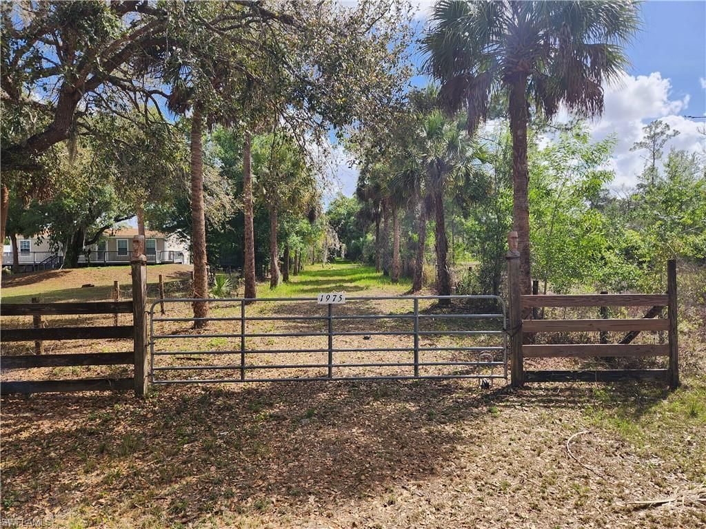 1975 Phillips RD, Labelle, FL 33935