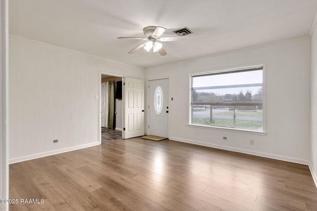 307 N Eleazar Avenue, Kaplan, LA 70548