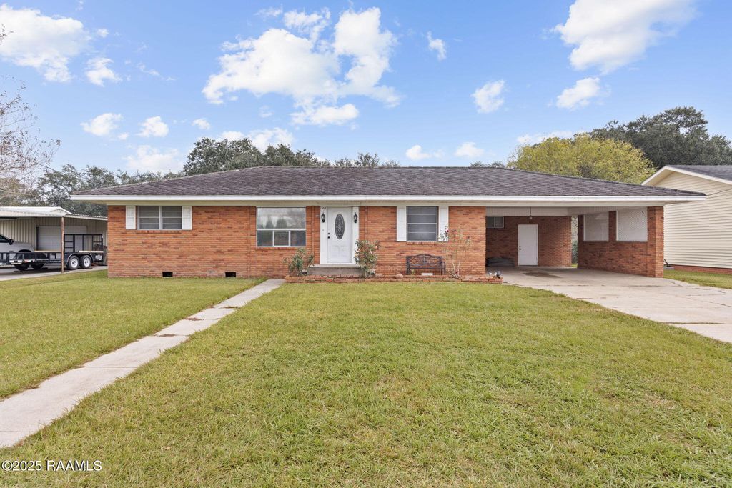 307 N Eleazar Avenue, Kaplan, LA 70548