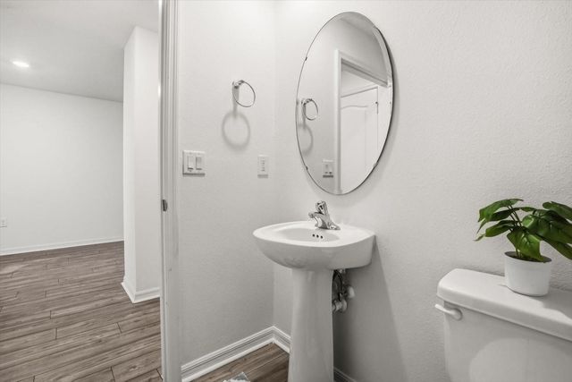 1758 WITHERNSEA COURT, Tavares, FL 32778