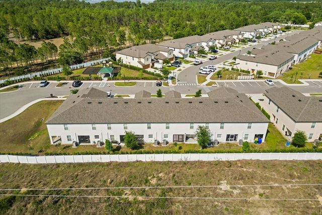 1758 WITHERNSEA COURT, Tavares, FL 32778