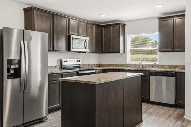 1758 WITHERNSEA COURT, Tavares, FL 32778