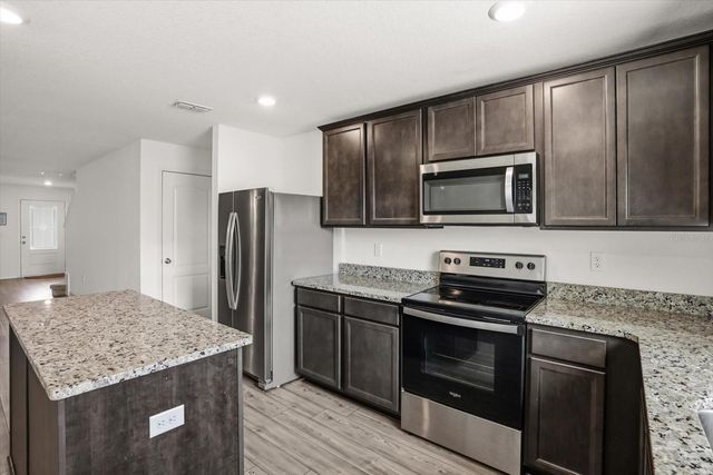 1758 WITHERNSEA COURT, Tavares, FL 32778