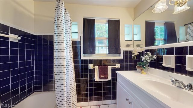 521 25th Street, Vienna, WV 26105