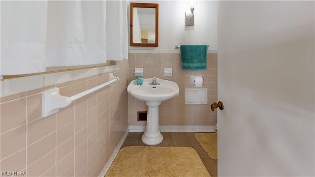 521 25th Street, Vienna, WV 26105