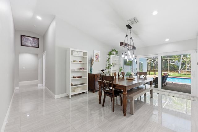 1537 NW 108th Way, Coral Springs, FL 33071