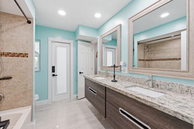 1537 NW 108th Way, Coral Springs, FL 33071