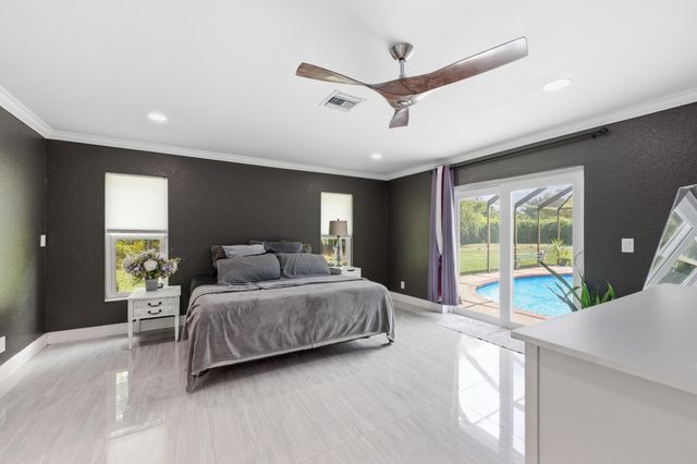 1537 NW 108th Way, Coral Springs, FL 33071