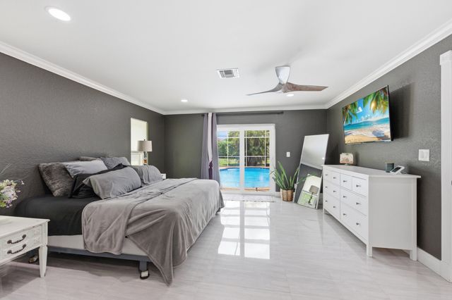 1537 NW 108th Way, Coral Springs, FL 33071