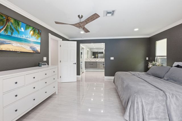 1537 NW 108th Way, Coral Springs, FL 33071