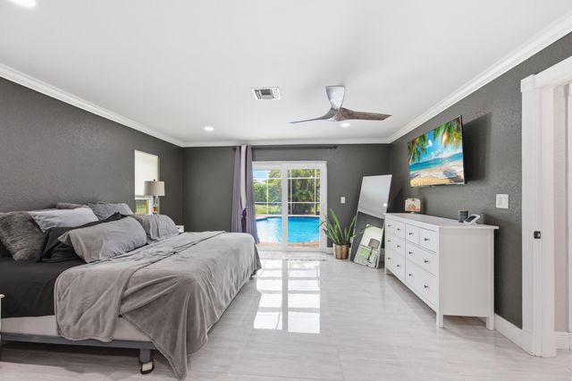 1537 NW 108th Way, Coral Springs, FL 33071