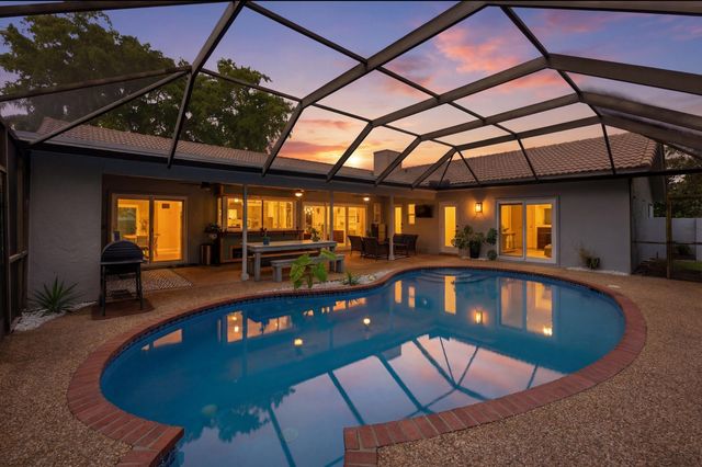 1537 NW 108th Way, Coral Springs, FL 33071
