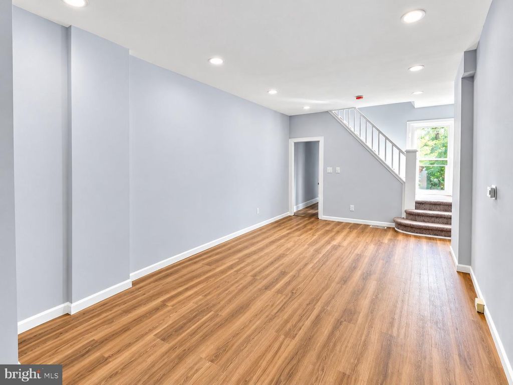 325 W HANOVER ST, TRENTON, NJ 08618 — photo 4