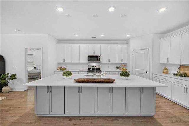 123 Clay Hill Loop, Ridgeville, SC 29472